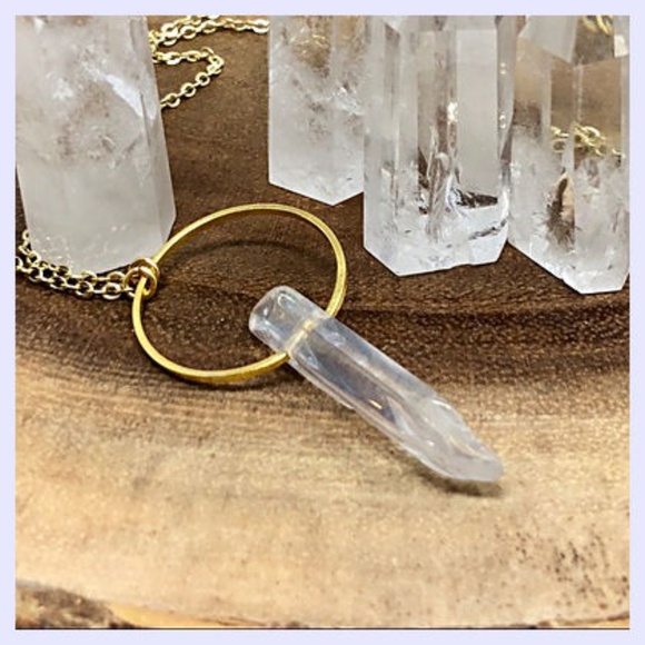 NWT Aura Quartz Crystal Circle 14K Gold Necklace - Picture 2 of 8
